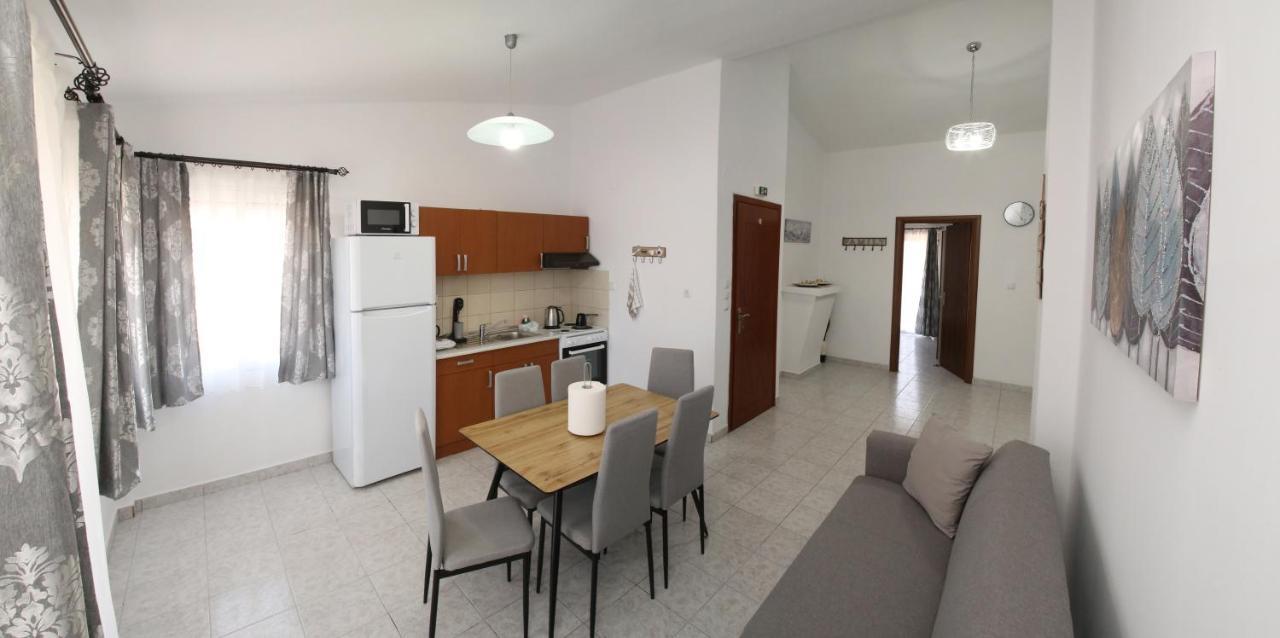 Lampias Apartments Keramotí Eksteriør bilde